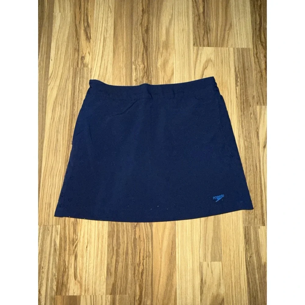 Speedo Women's Navy Blue Skort Sz‎ Small Eyelet Cut Shorts UPF 50+ Protection